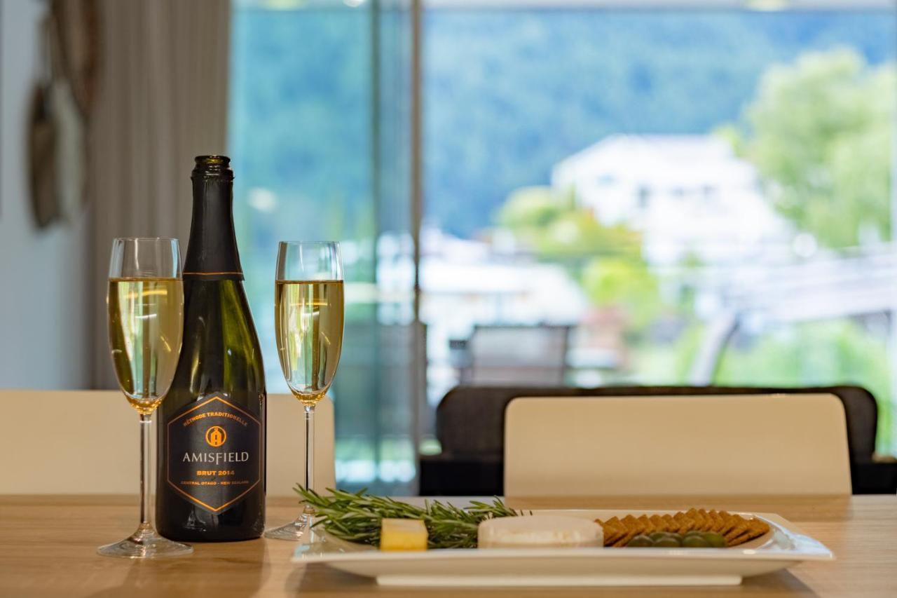 Apartamento Stylish Haven Luxury Interiors In Prime Location Queenstown Exterior foto