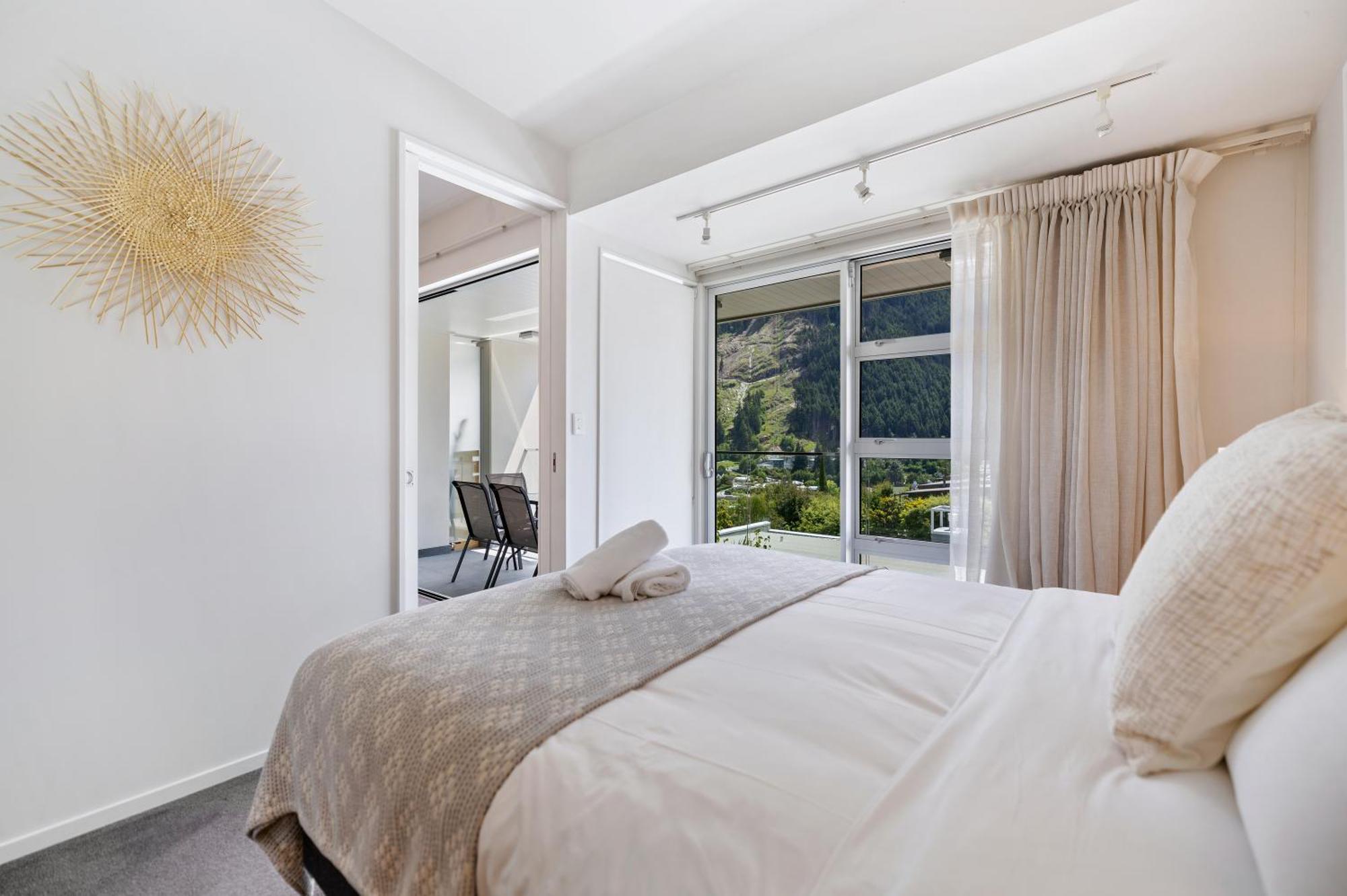 Apartamento Stylish Haven Luxury Interiors In Prime Location Queenstown Exterior foto